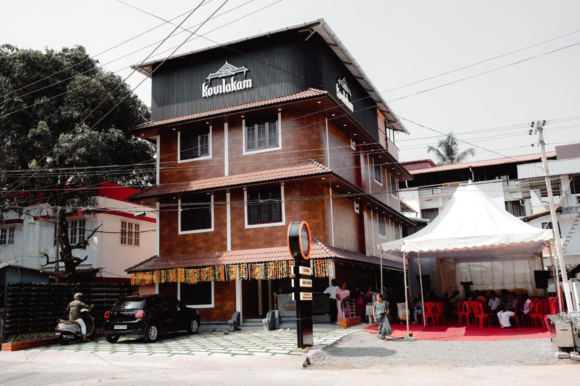 Kovilakam Achutham Hotel Guruvayur Exterior photo